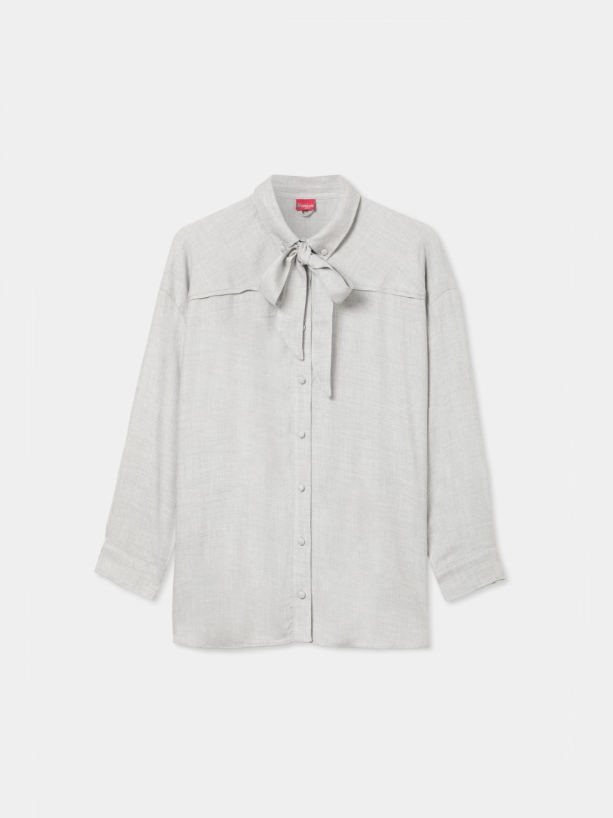 Camisa vaporosa con lazo