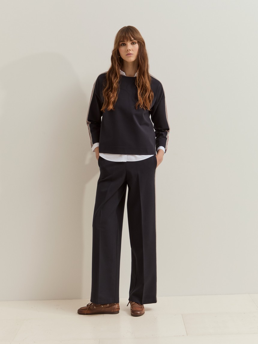 Knitted trousers with side stripes