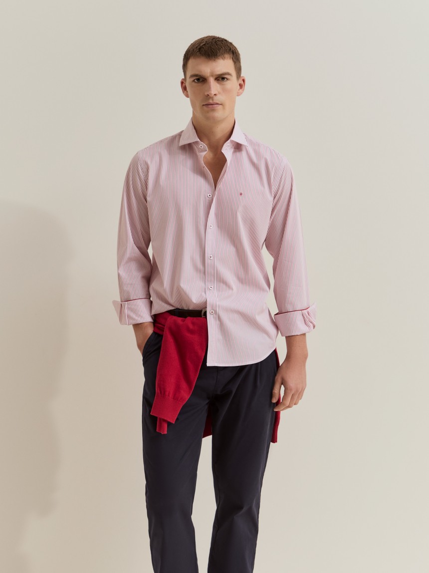 Camisa regular fit �s riscas