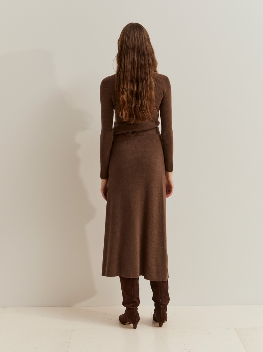 Shimmery knitted skirt