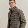 Chaqueta con capucha