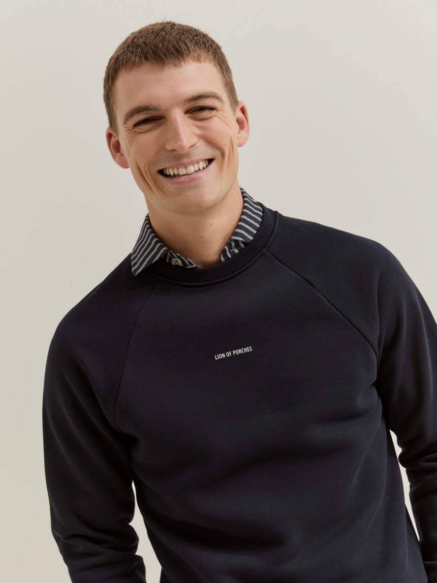 Sweater com logotipo