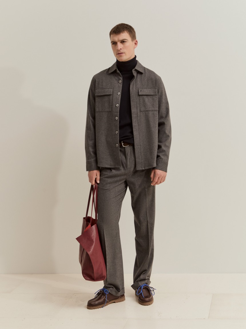 Chino pants with pleats