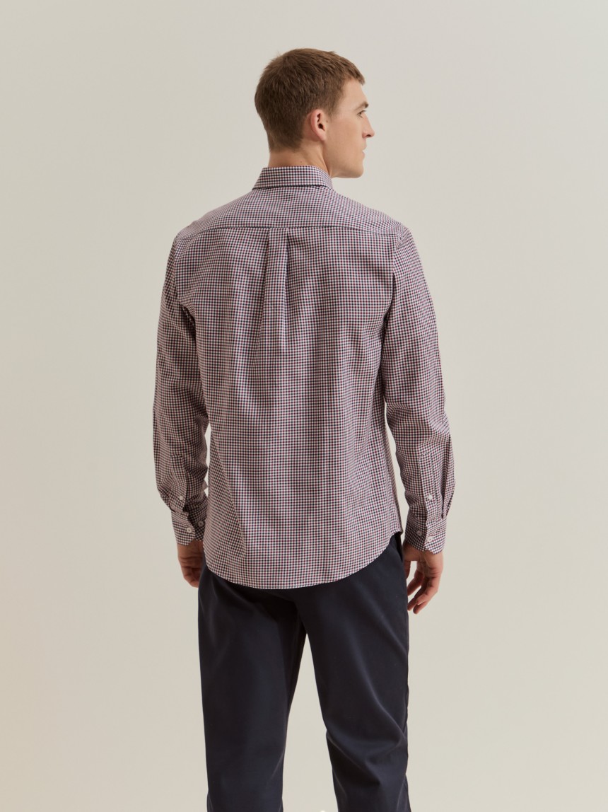 Camisa em algod�o e liocel aos quadrados