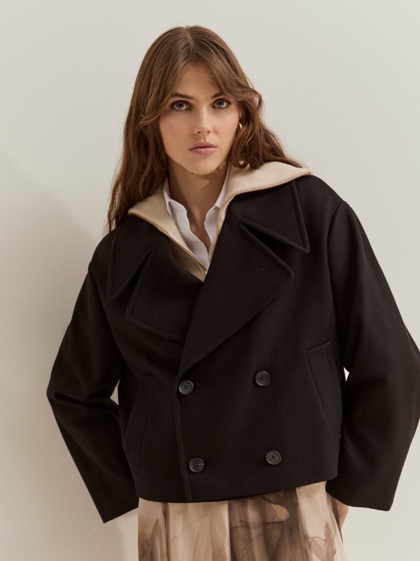 Short peacoat with wool
