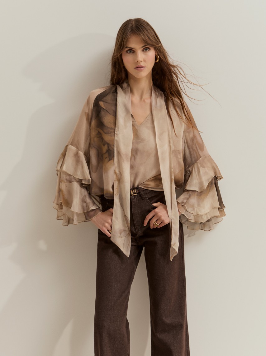 Blusa estampada con lazo - Image product