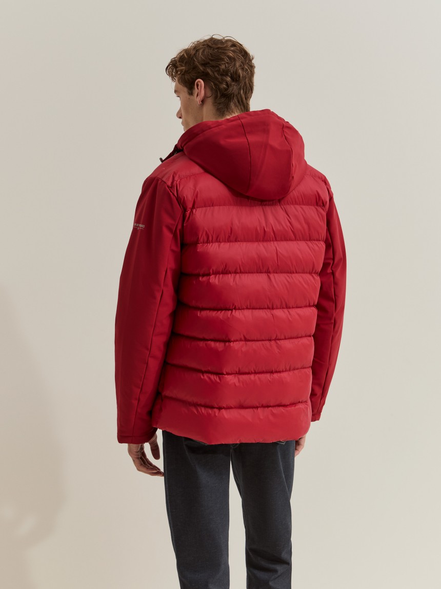 Blus�o acolchoado com capuz