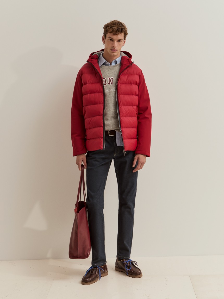 Blus�o acolchoado com capuz