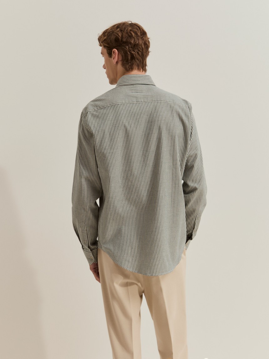 Camisa regular fit �s riscas