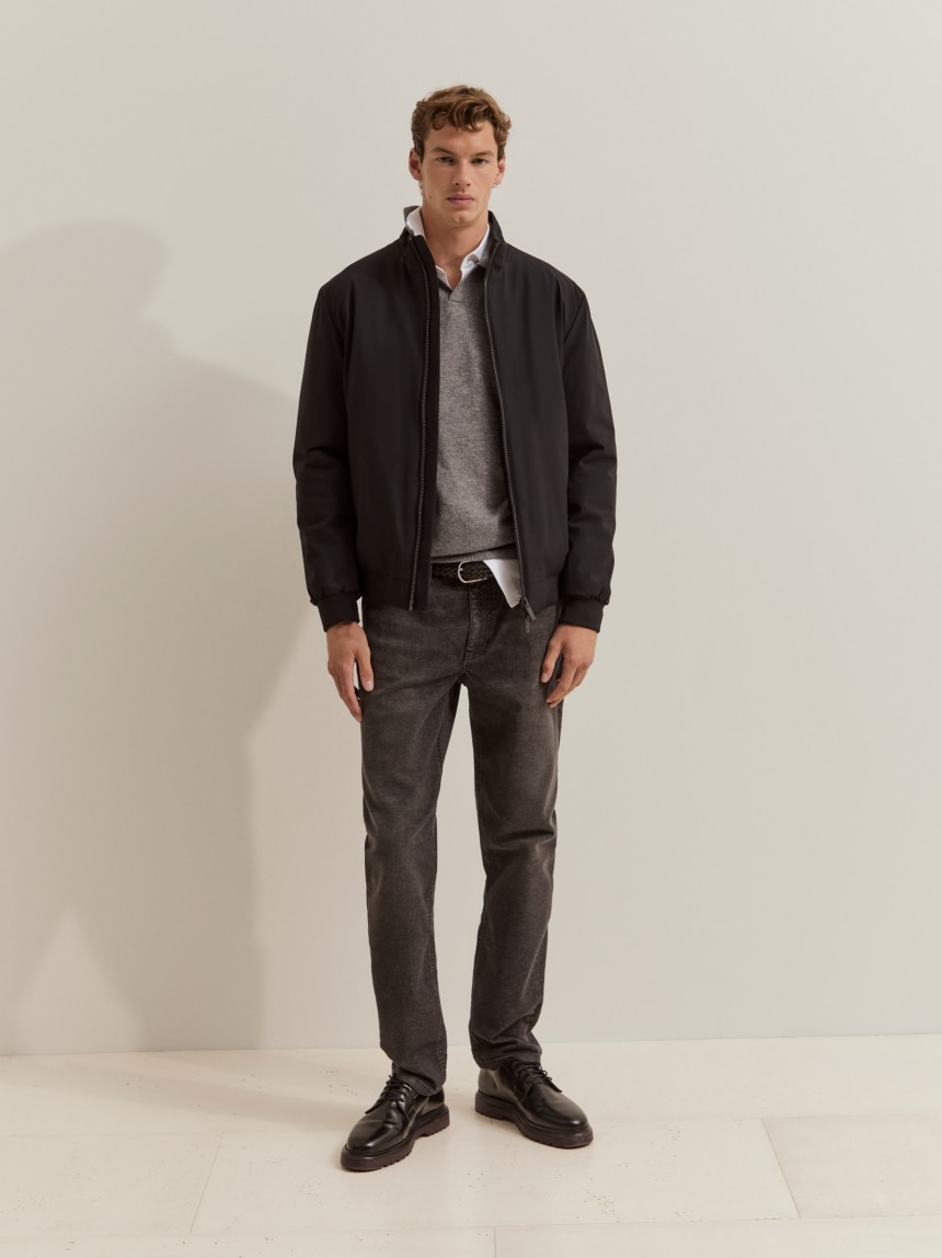 Blus�o em tecido t�cnico