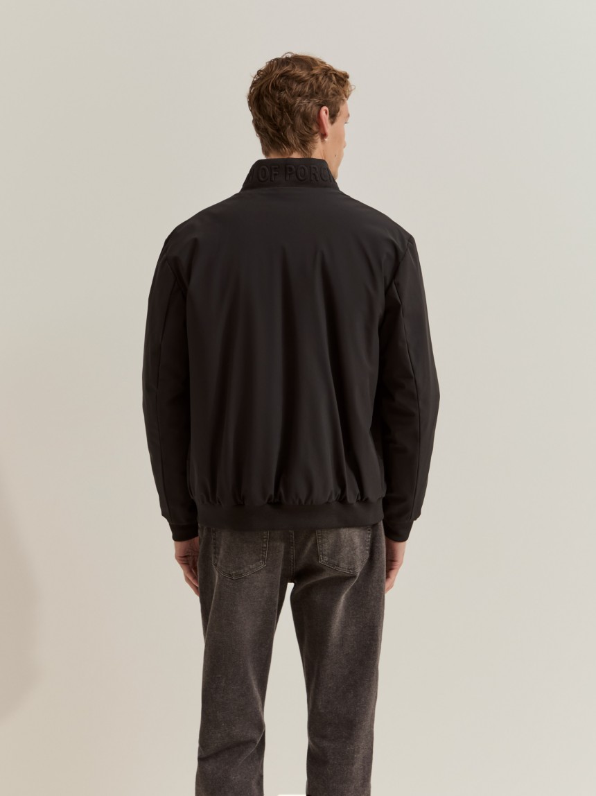 Blus�o em tecido t�cnico