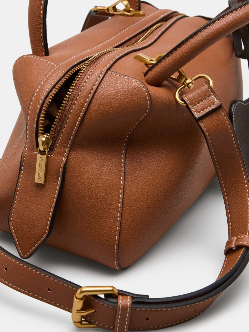 Mala de m�o com charm