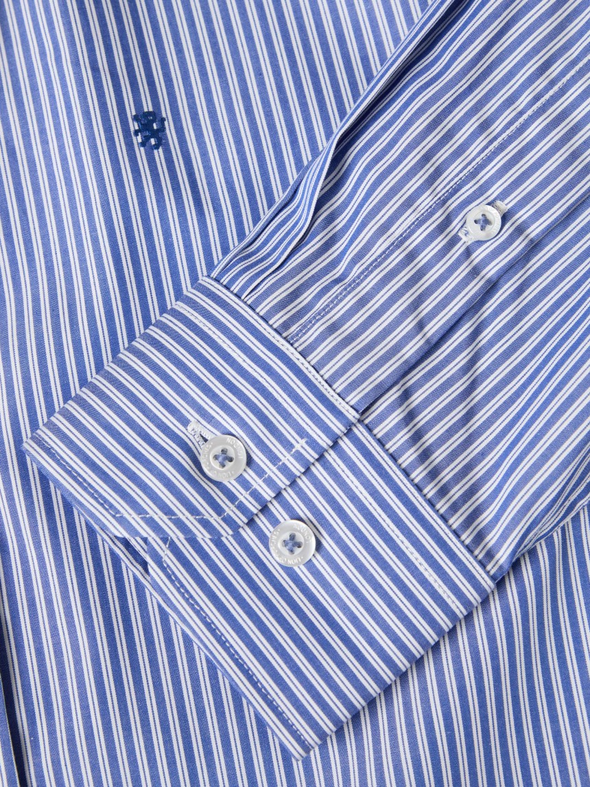 Camisa de rayas ajustada