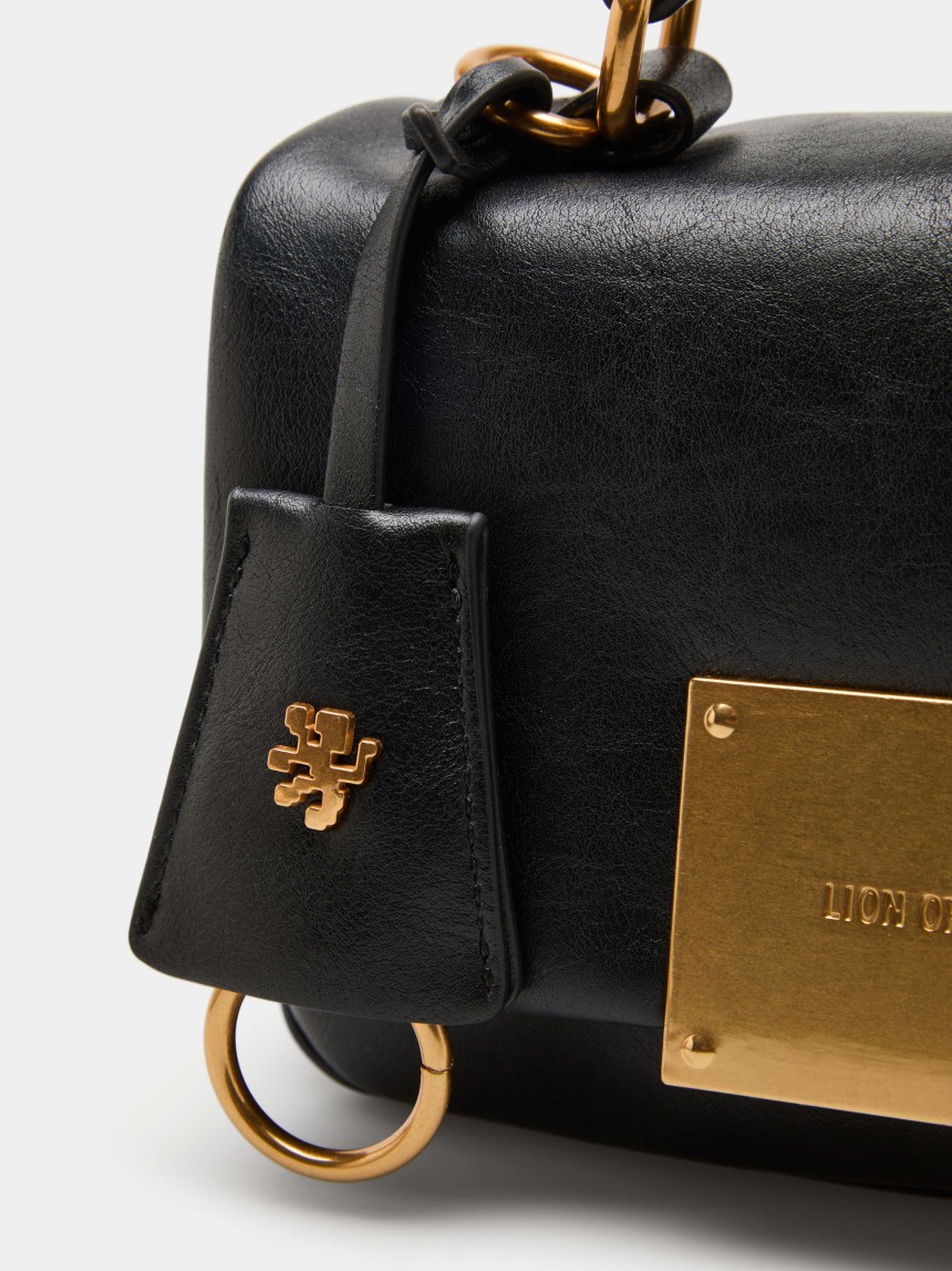 Bolso bandolera con colgante