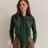Blusa fluida com la�ada