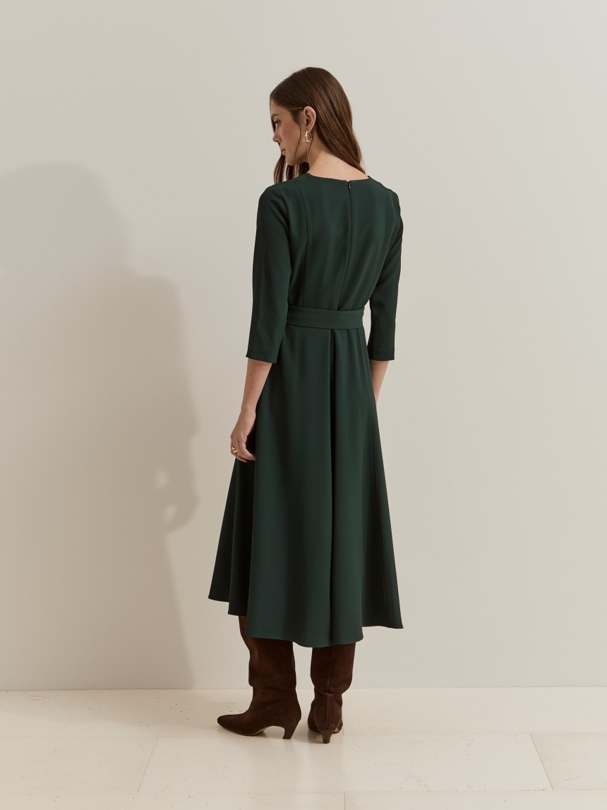 Vestido midi con cintur�n