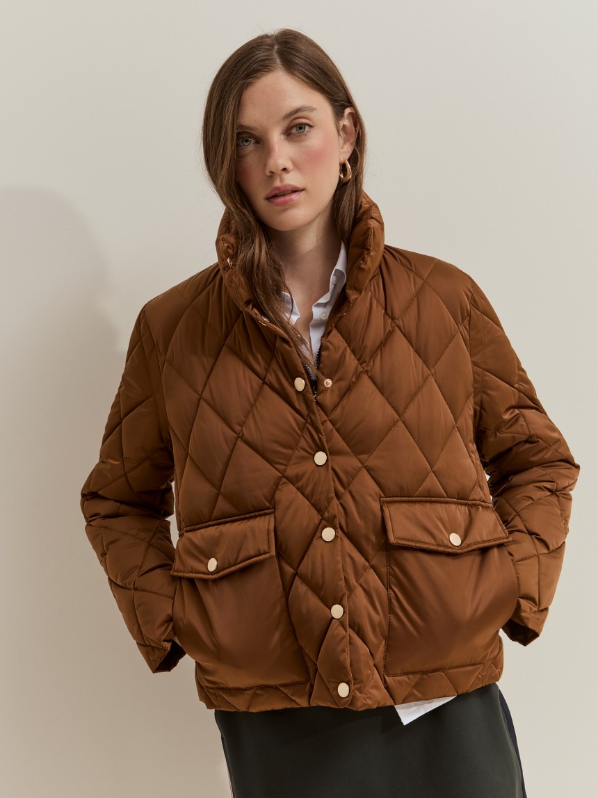 Blus�o acolchoado com losangos