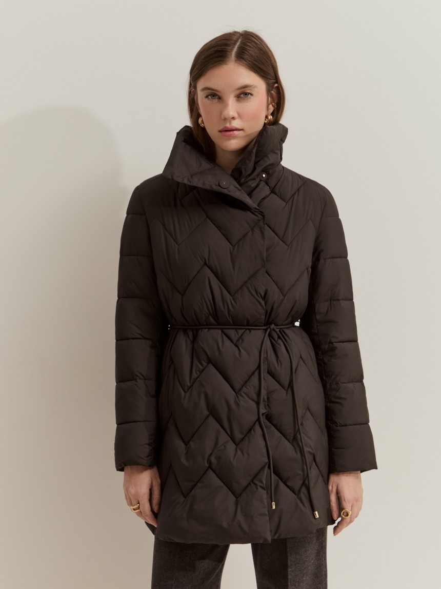 Quilted jacket with a belt