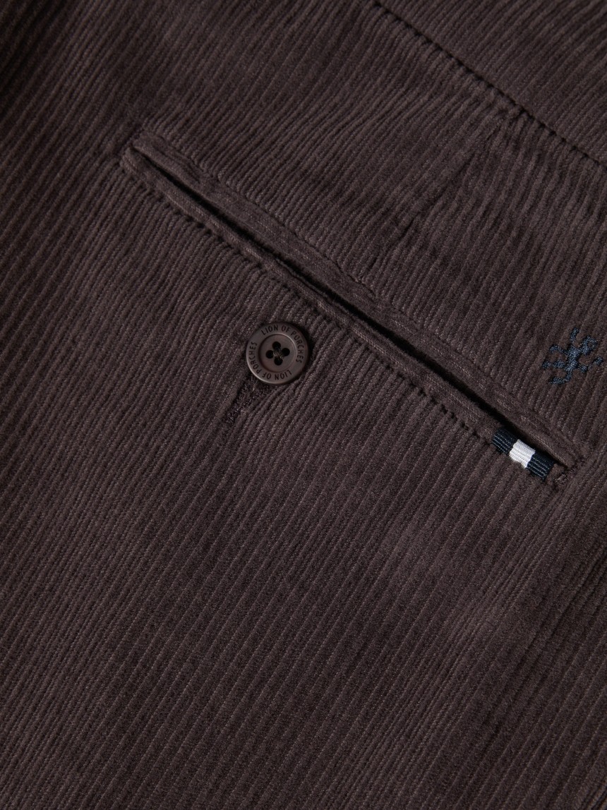 Chino pants in corduroy