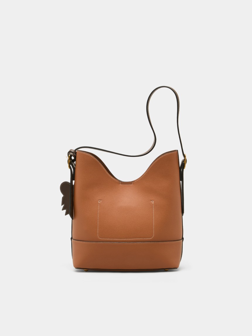 Shopper bag with charm