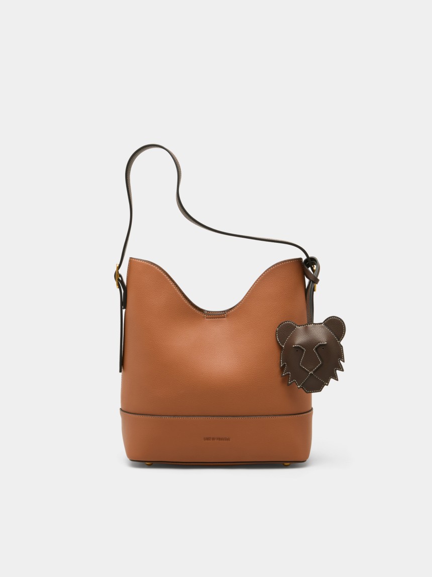 Shopper bag with charm