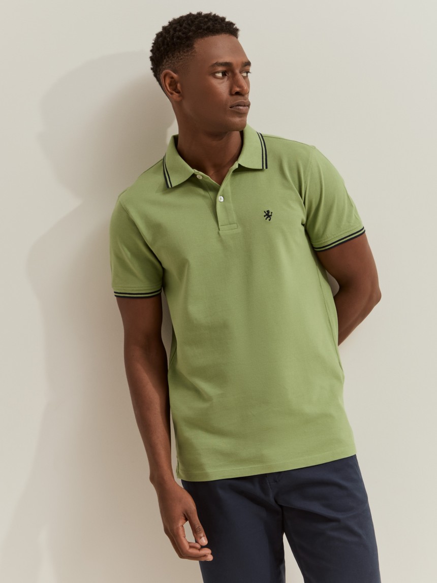 Polo piqu� slim fit com riscas