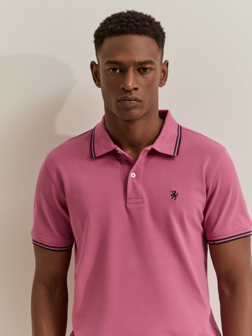 Polo piqu� slim fit com riscas