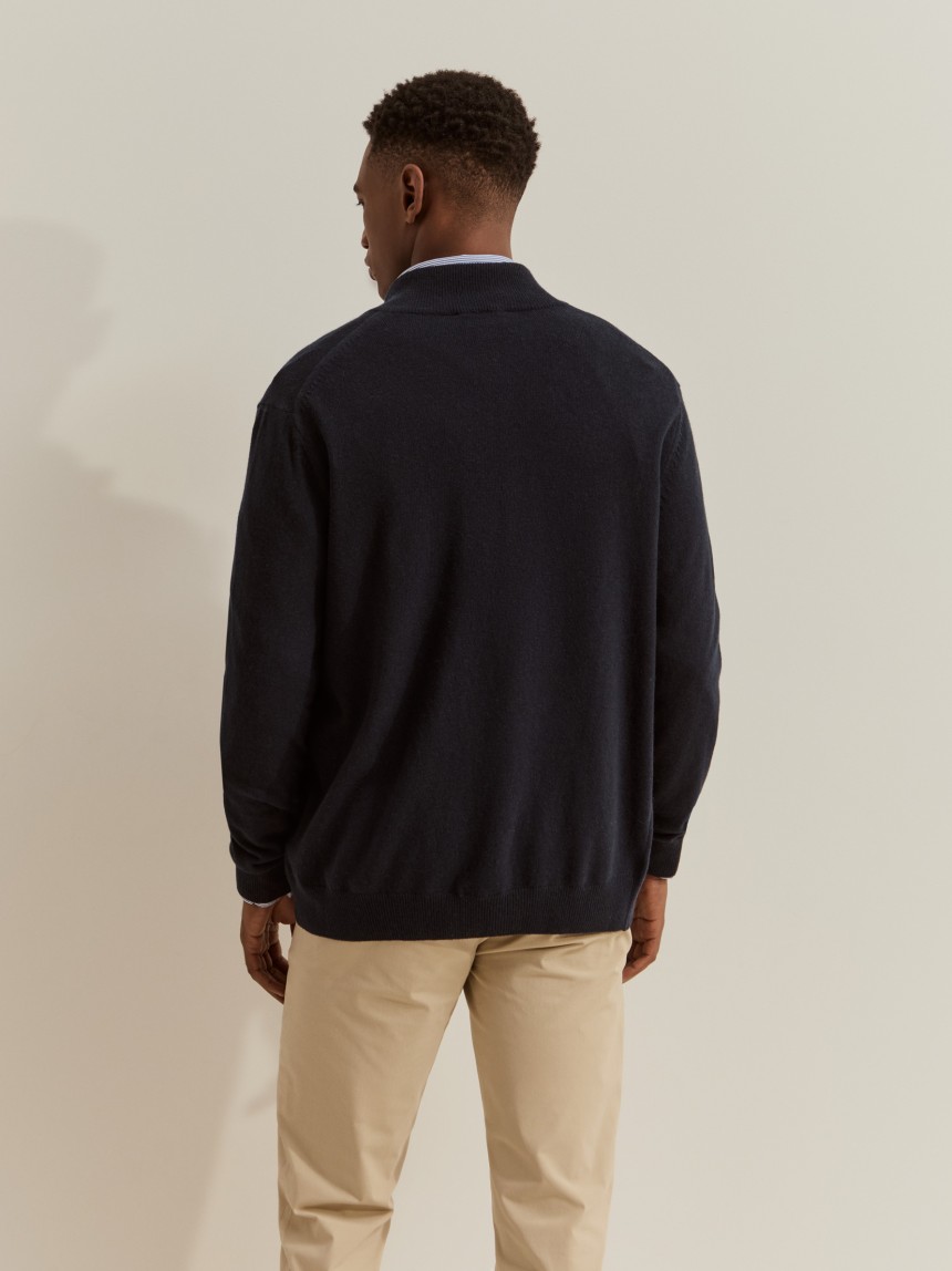 Knitted coat with wool