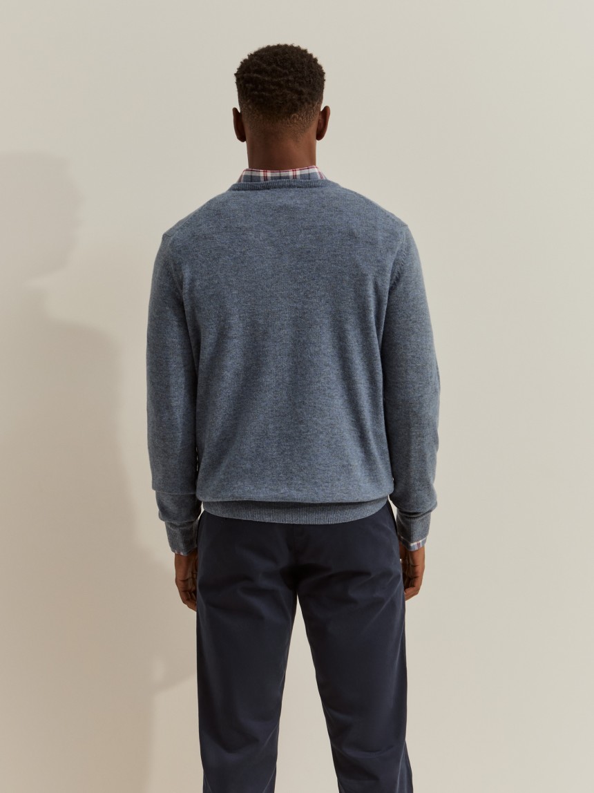 Woolen pullover