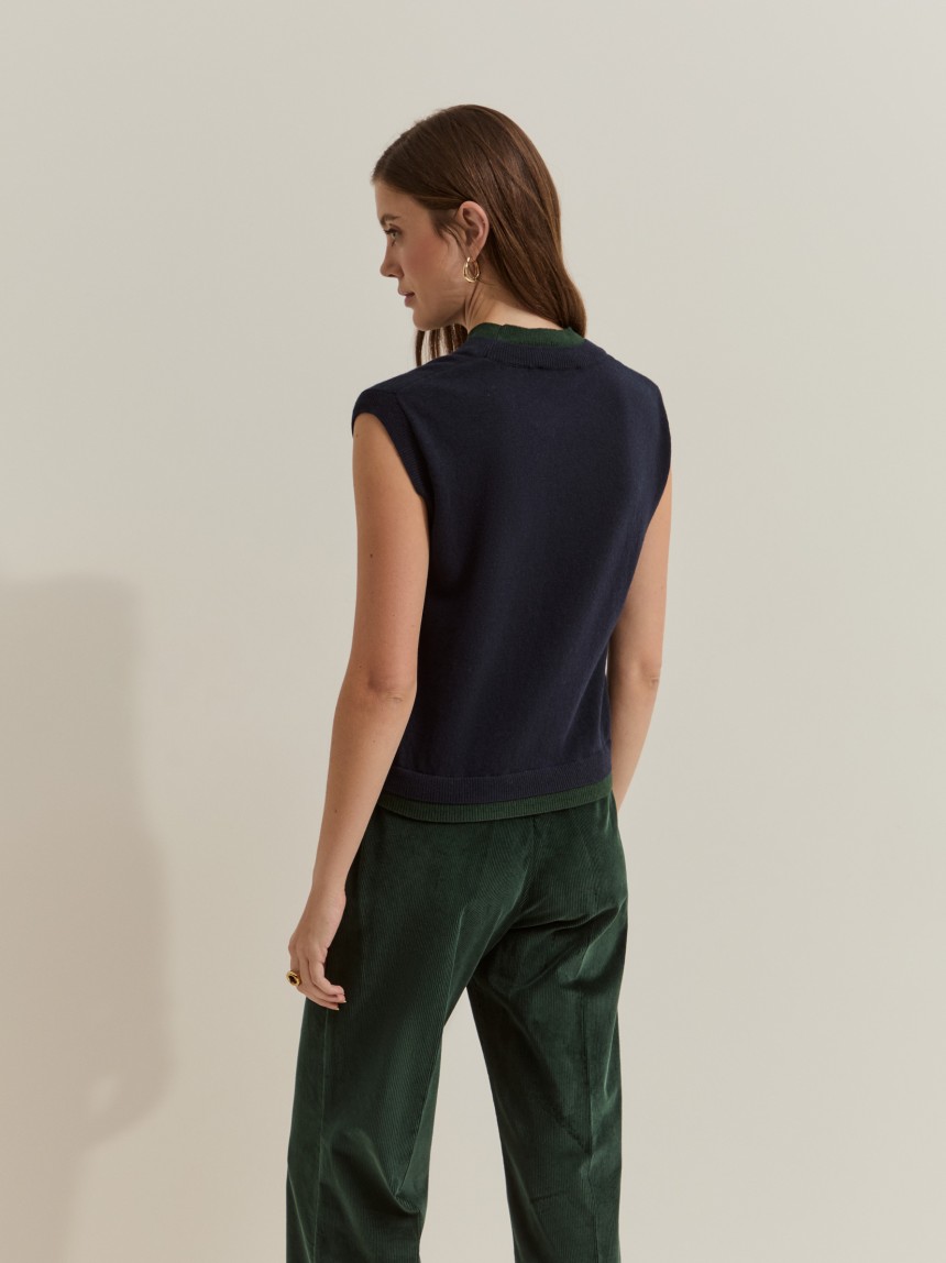 Two-tone wool vest