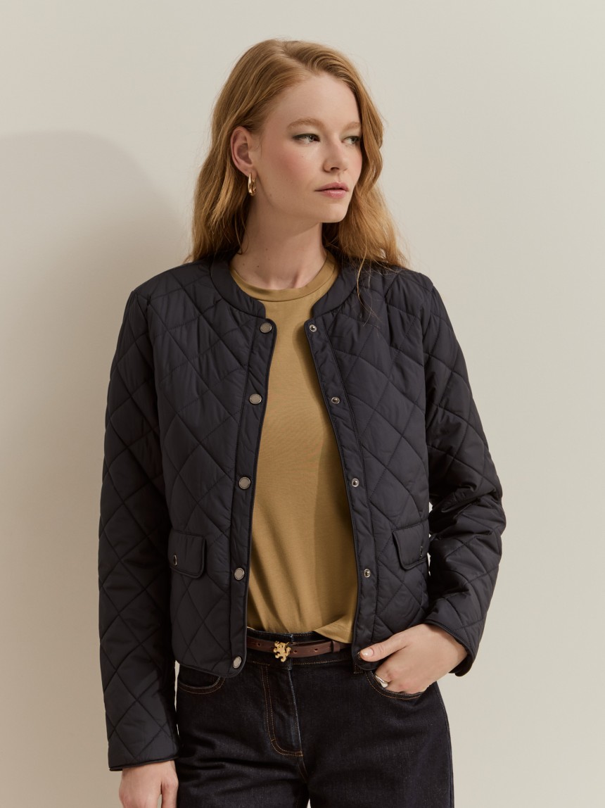 Chaqueta corta acolchada