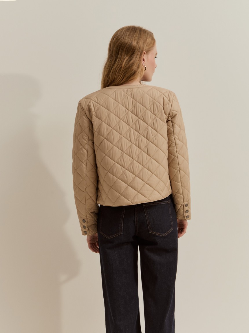 Chaqueta corta acolchada