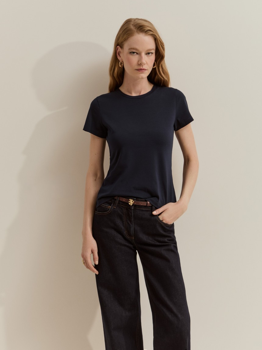 Short-sleeved T-shirt