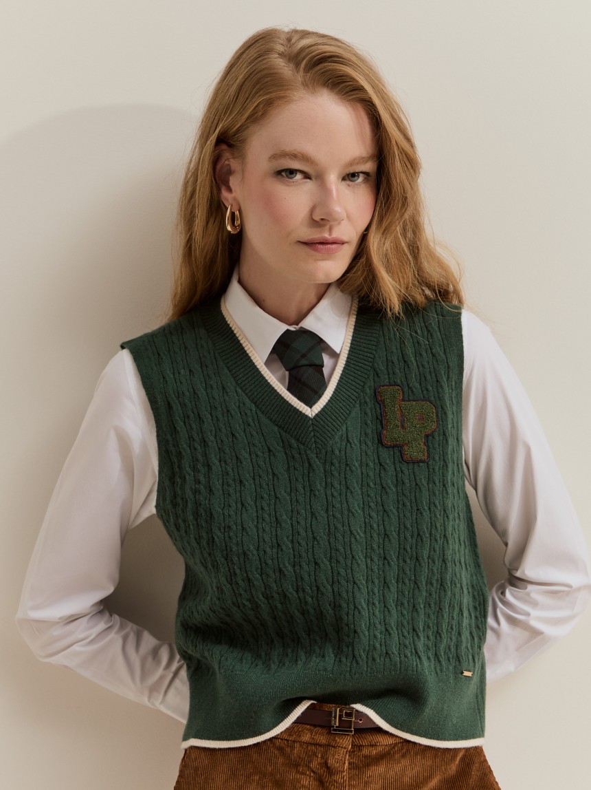 Knitted 100% wool vest