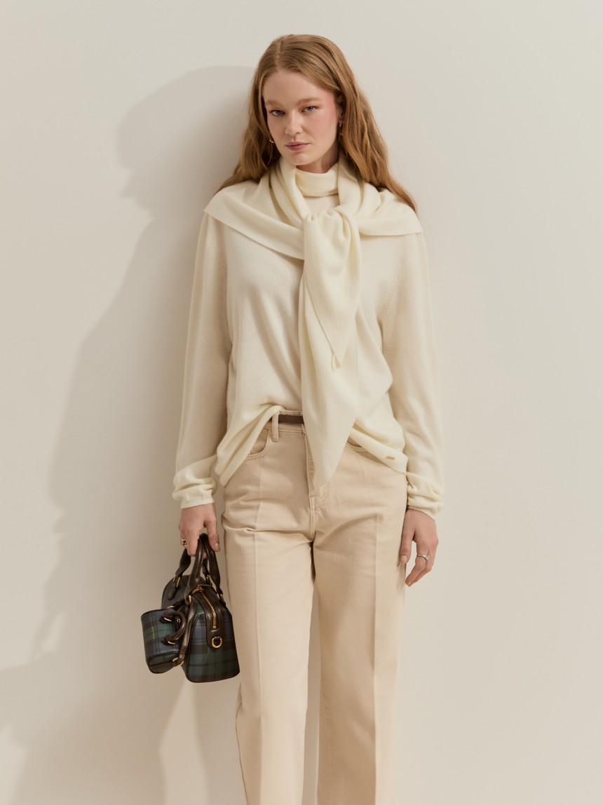 Shimmering turtleneck sweater