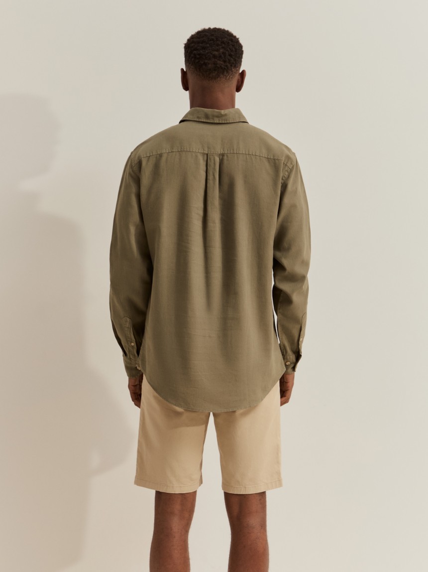 Camisa polo em linho e algod�o